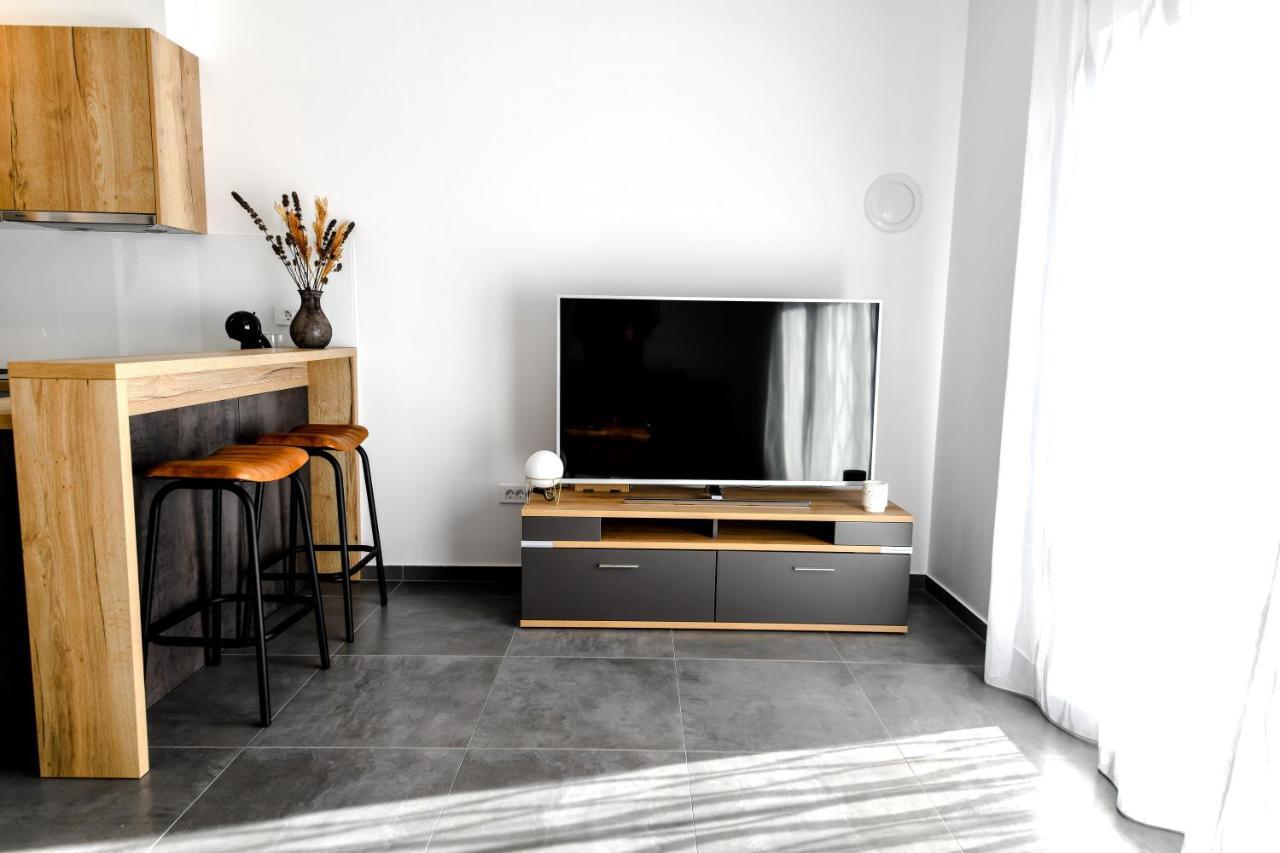 Spacious Apartment Nero With Free Parking ザダル エクステリア 写真