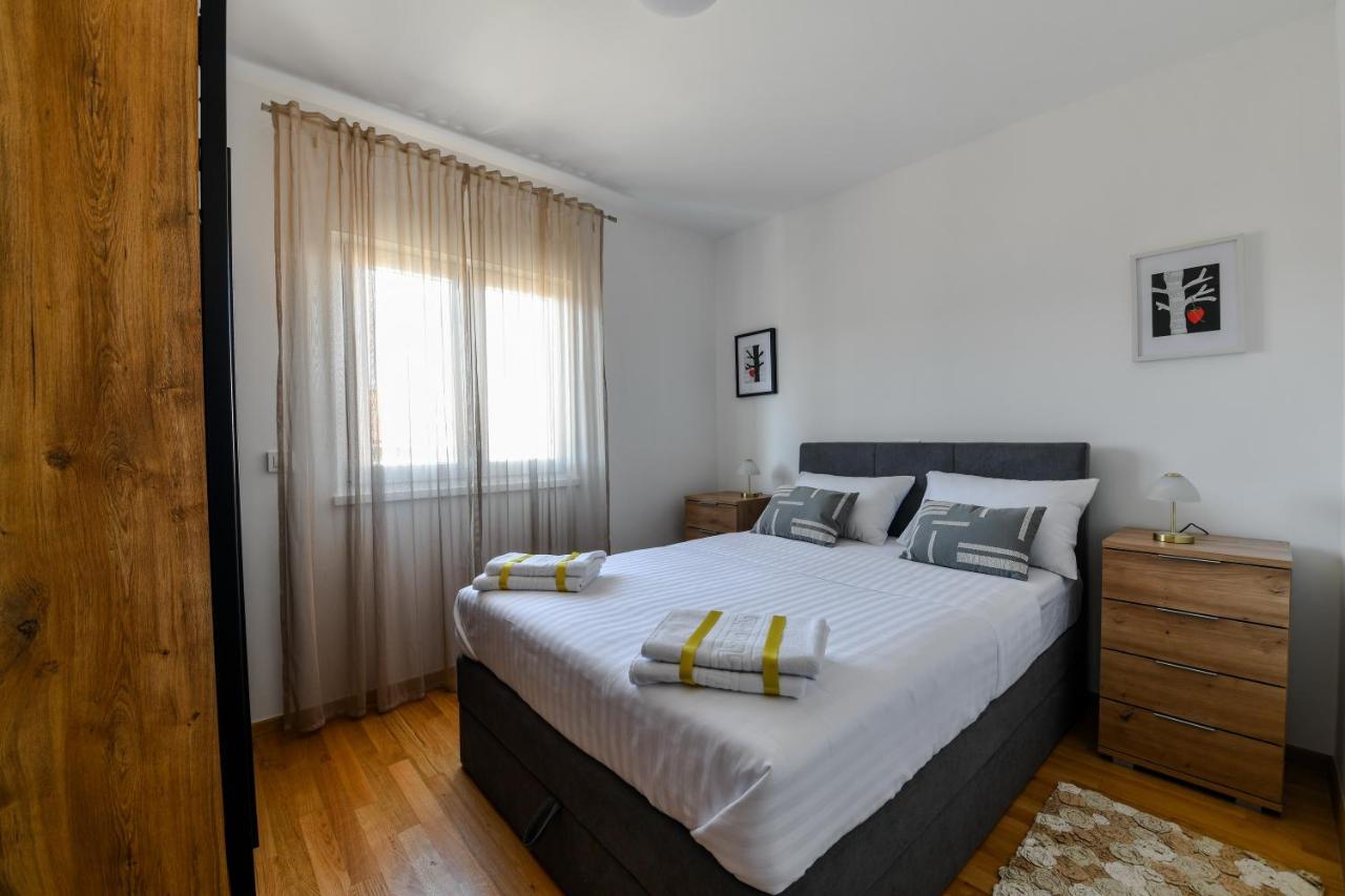 Spacious Apartment Nero With Free Parking ザダル エクステリア 写真